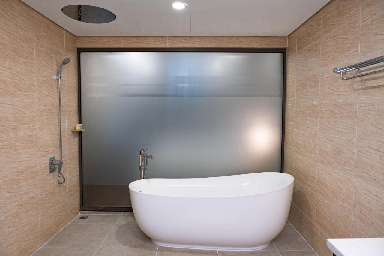 1Br - 1 Sofa Bed Luxurious 5-Stars Resort Phuc Yen Dış mekan fotoğraf